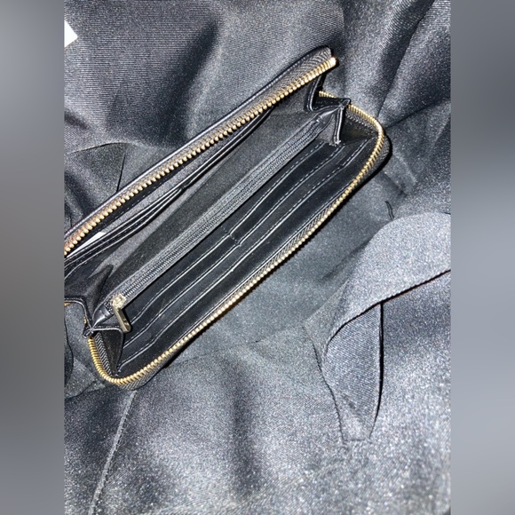 Target’s A New Day Black Zip-up Wallet - Picture 14 of 14